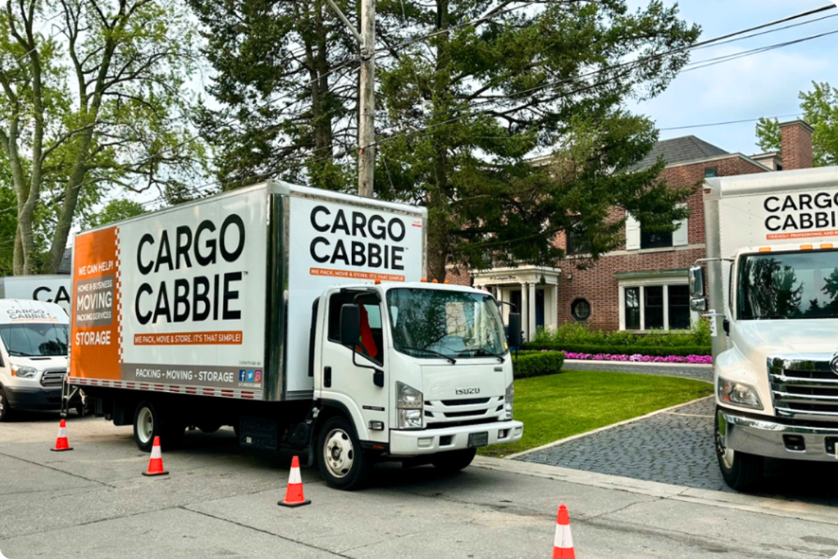 Reputable moving company CARGO CABBIE trucks – professional movers Toronto