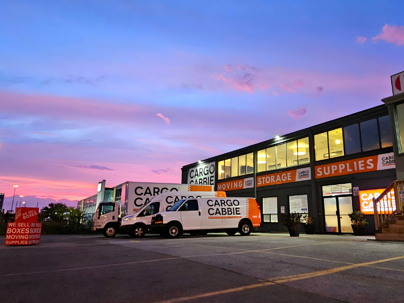 Moving with Storage Services Toronto Moving with Storage Services Toronto